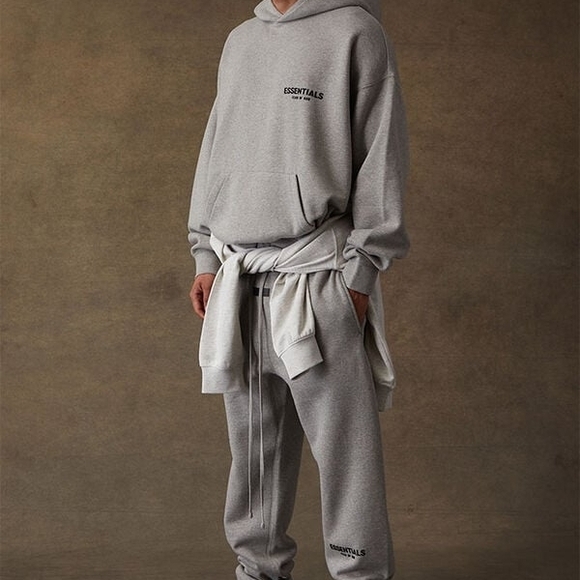 Essentials dark oatmeal Men's hoodie authentic complete with plastic - Picture 2 of 4